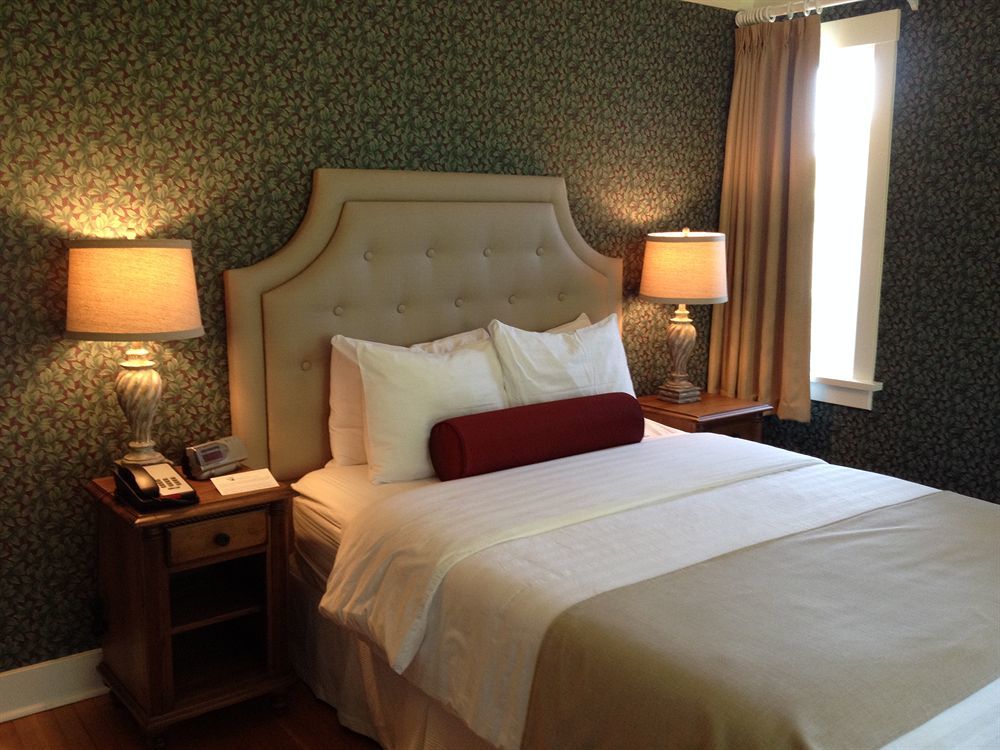 Rosewood Inn Victoria Ngoại thất bức ảnh